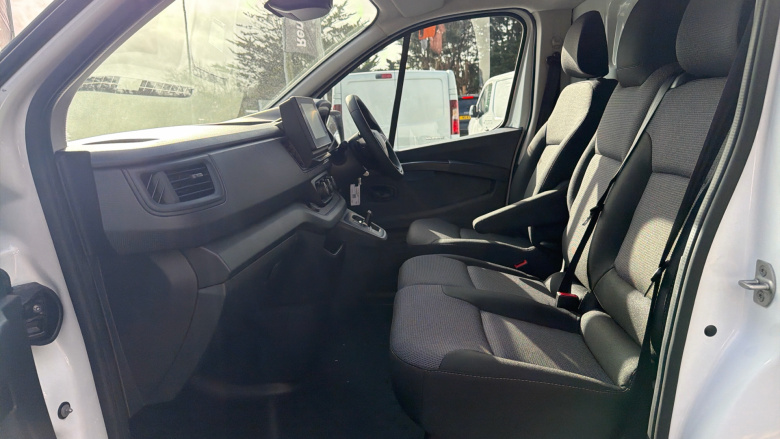 Renault Trafic Swb Diesel SL30 Blue dCi 150 Advance [Safety] Van EAG9